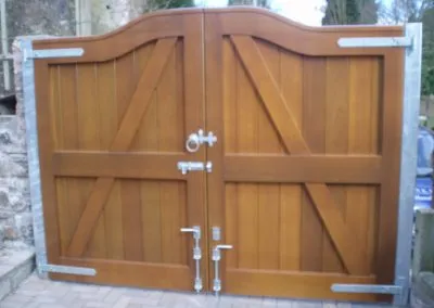 OUTSIDE JOINERY - GATES